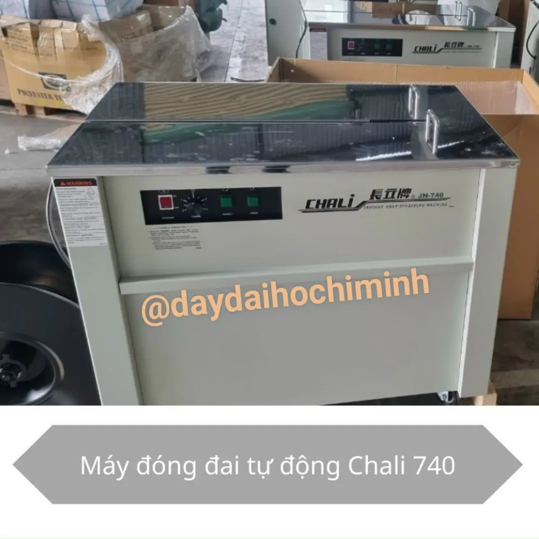 máy đóng đai thùng tự động