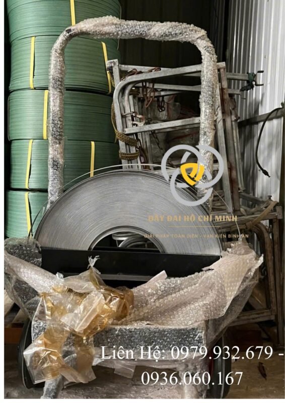 Xe đẩy cuộn dây đai đóng hàng chuyên dụng cho kho xưởng công nghiệp