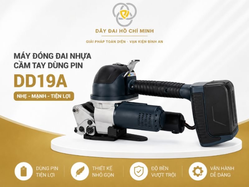 Máy đóng đai dùng pin DD19A chuyên dùng cho dây đai PET 13mm - 25mm, lực siết mạnh, mối hàn chắc chắn, phù hợp đóng pallet gạch, gỗ và hàng xuất khẩu.