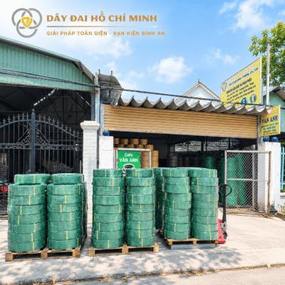 Dây đai PET xanh đóng cuộn tại kho xưởng P&V