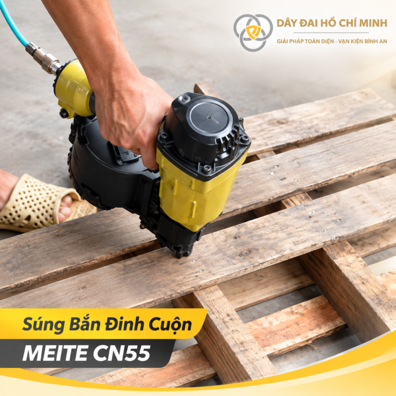 Súng Bắn Đinh Cuộn MEITE CN55 đang được sử dụng để đóng pallet gỗ